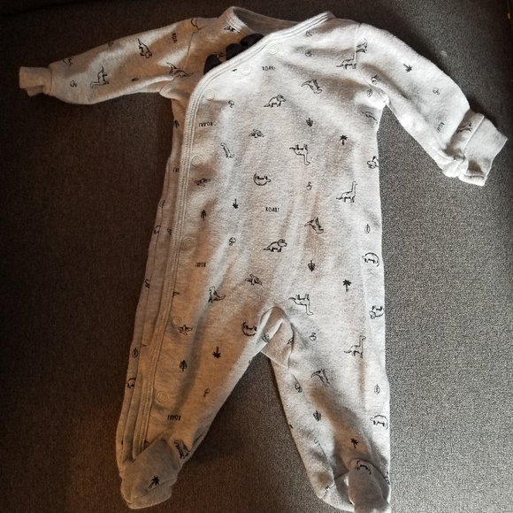 7 Carter's baby items - Picture 6 of 7